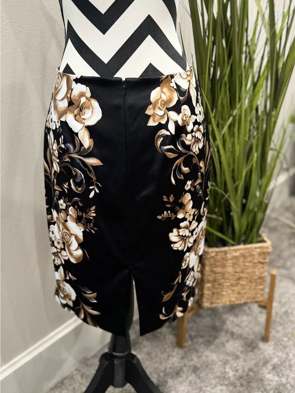 White House Black Market Black Pencil Skirt with Gold Floral Accents